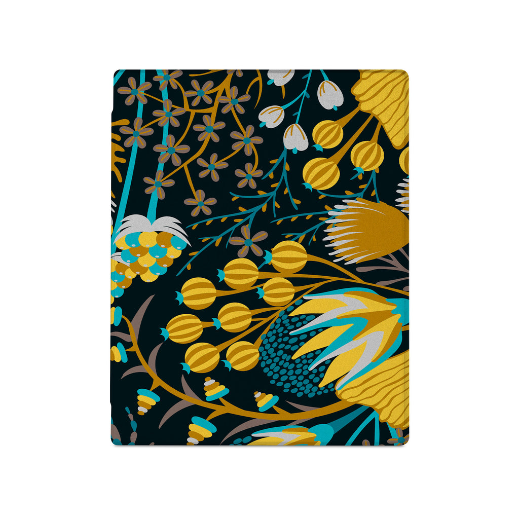 Vista Case reMarkable Folio case with Autumn Leaves Design, protect the reMarkable 2 from strong impact.