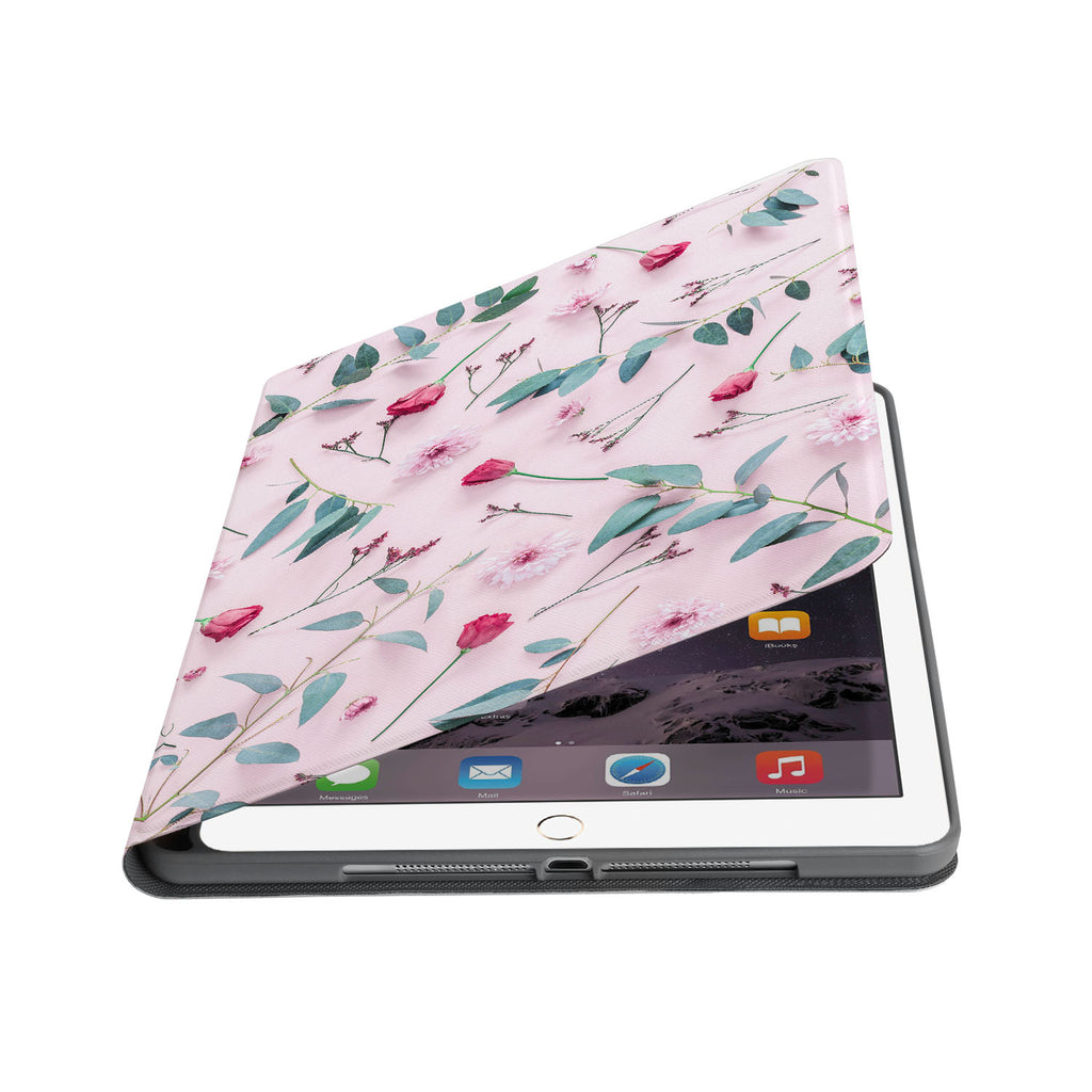 Auto wake and sleep function of the personalized iPad folio case with Flat Flower 2 design