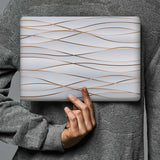 MAC-LUXURY-17WHITE02-SHOW-6