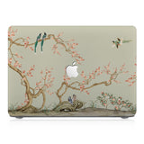 This lightweight, slim hardshell with Birds design is easy to install and fits closely to protect against scratches